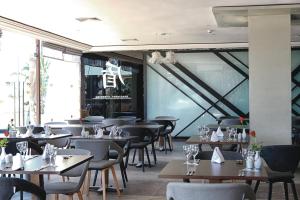 A restaurant or other place to eat at Hotel Riu Tikida Dunas - All inclusive