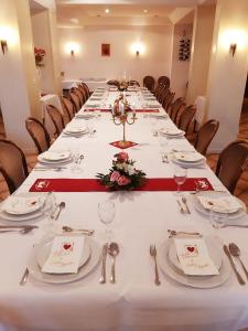 Restaurace v ubytování Hotel Medebach - Zum Schwanenkönig