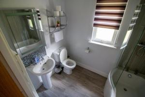 Kúpeľňa v ubytovaní Inchmarlo Golf Resort, Banchory Villa 38 AS00482F
