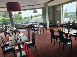 Veitingastaður eða matsölustaður á Clayton Hotel Silver Springs
