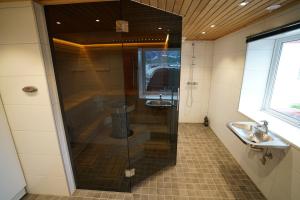 Foto dalla galleria di Lofoten panoramic luxury home with sauna a Moskenes