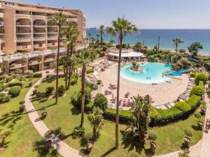 Вид на бассейн в #Cannes Boccacabana Beach, Seafront, in Résid Pierre&Vacances 3 Stars или окрестностях