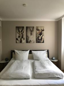Postel nebo postele na pokoji v ubytování Neue FEWO Juventia (87 m²) - Neuseenland ganz nah!