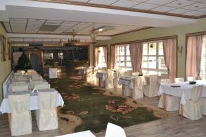 Restaurace v ubytování Hotel Armales