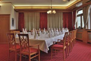 Un restaurant sau alt loc unde se poate mânca la Hotel Empfinger Hof, Sure Hotel Collection by Best Western