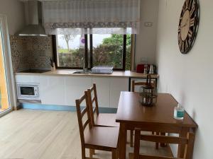 Kuchyň nebo kuchyňský kout v ubytování Casa Mavimar Playa