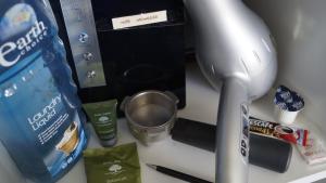 Příslušenství pro přípravu čaje a kávy v ubytování Location Plus Dowling + 4 fotografie