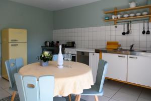 Köök või kööginurk majutusasutuses Grimmersberg