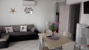 Gallery image of Apartmani Vila Dadić in Karlobag