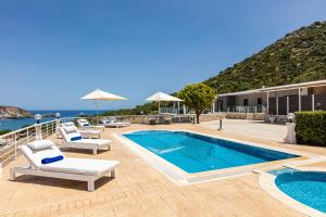 صورة لـ Promitheas Villa, Sea Side Resort, By ThinkVilla في فيلخاذا