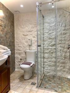 Koupelna v ubytování PortaDelMare deluxe suites