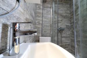 Ένα μπάνιο στο Apartman Vista in Diamond Hill