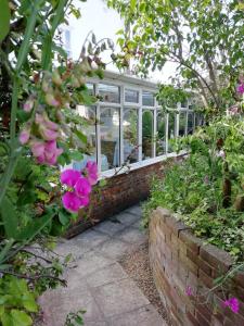 The building where the bed & breakfast is located 