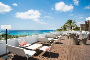 Nespecifikovaný výhled na moře nebo výhled na moře při pohledu z hotelu