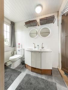 Ванная комната в Villa Zwolle Centraal