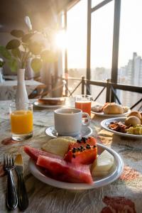 Majoituspaikassa Golden Ingá Hotel saatavilla olevat aamiaisvaihtoehdot