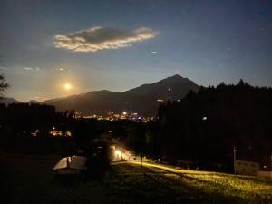 Nespecifikovaný výhled na hory nebo výhled na hory při pohledu z apartmánu