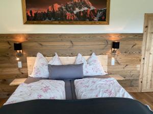Postel nebo postele na pokoji v ubytování Berghof Haselsberger Appartements