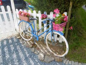 La Bicyclette Bleue, Montpinchon – Tarifs 2022