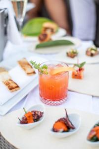 Makanan di atau berdekatan hotel