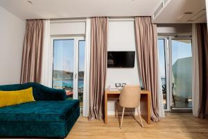 Gallery image of Sea View Hotel in Himare