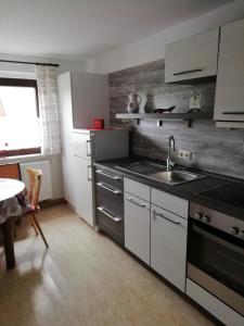 Fotografie z fotogalerie ubytování Kleines Haus mit Geschichte v destinaci Neukirchen