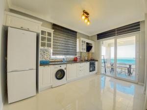 Köök või kööginurk majutusasutuses ELEGANT BLUE SUİTES