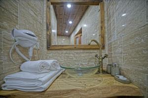 Koupelna v ubytování Vigneron Cave Hotel