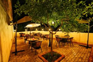 Sanapiro Hotel餐厅或其他用餐的地方