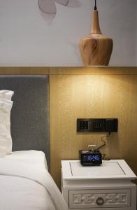 Paco Hotel BeiJing Road Metro Guangzhou-Free Shuttle Bus For Canton Fair客房内的一张或多张床位