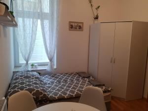 Postel nebo postele na pokoji v ubytování pokoj z lazienka Sopot