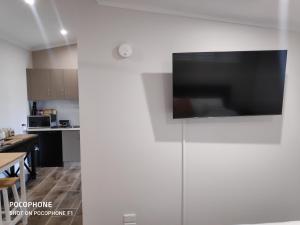 La Nest Private Studio的厨房或小厨房