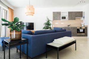 A kitchen or kitchenette at Apartman Balaton