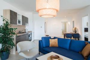 A kitchen or kitchenette at Apartman Balaton