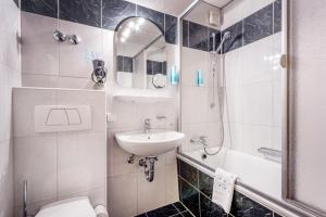 
Ein Badezimmer in der Unterkunft Hotel Krone

