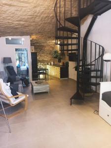 A seating area at Casa Cueva Un Rincón en la Roca