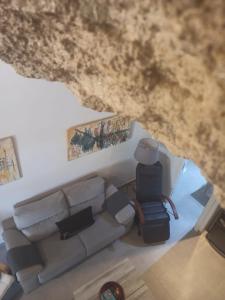 A seating area at Casa Cueva Un Rincón en la Roca