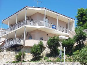 Gallery image of Afytos Dream suites sea view in Afitos