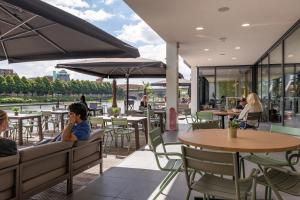 Restavracija oz. druge možnosti za prehrano v nastanitvi Stayokay Hostel Maastricht