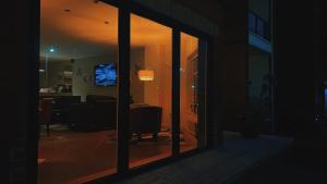 Телевизор и/или развлекательный центр в Mode Hotel St Annes