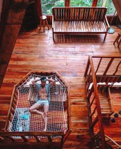入住Camiguin Volcano Houses - A-Frame house的儿童