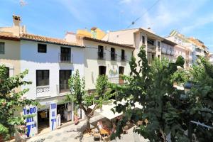 a street in a town with buildings at Alameda Beach Centro in Benidorm