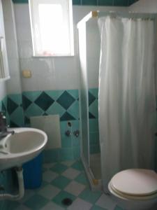Kúpeľňa v ubytovaní Villa Doxa + 23 fotografií
