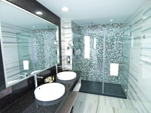 Een badkamer bij Hotel Riu Palace Meloneras