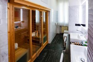 Koupelna v ubytování Escape Luxury Suite - CA Domus Collection + 37 fotografií