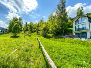 Vonkajšia záhrada v ubytovaní Apartamenty Marron z sauną, bawialnią i widokiem na Skrzyczne - Dream Apart