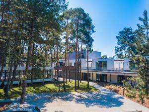 Vonkajšia záhrada v ubytovaní Szent Bernadett Családi Apartmanház