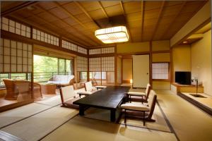 A television and/or entertainment centre at Seiryu-so