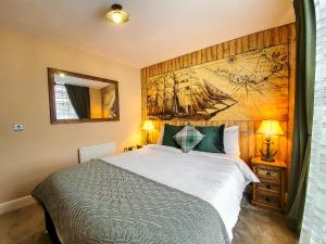 Gallery image of Deluxe Pirate's Cove Themed Apartment in St Austell