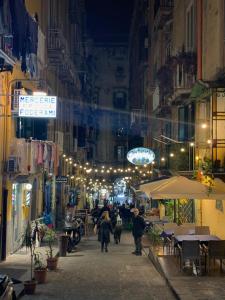 Foto dalla galleria di Casa Vacanze Santa Teresella 40 a Napoli